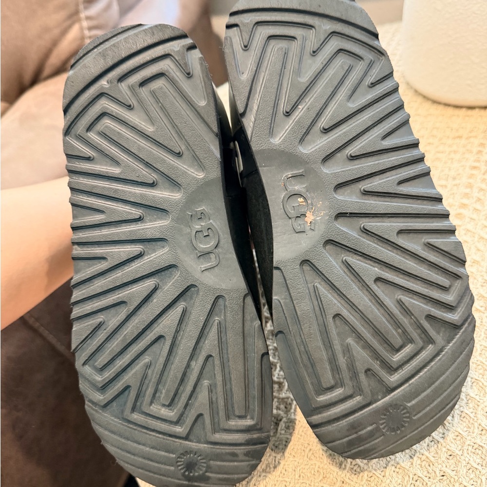 UGG Black Patent Kids Ankle Boots with Branded Side Strap - Picture 7 of 9